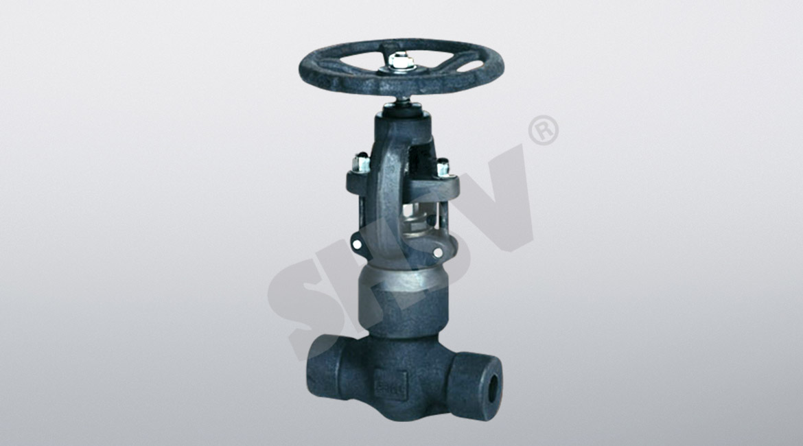 Forged steel self-sealing globe valve